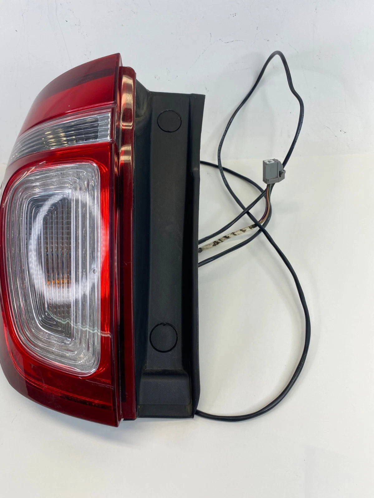 2013-2015 Ford Police Interceptor Utility Rear Left Side Taillight Tail Lamp OEM