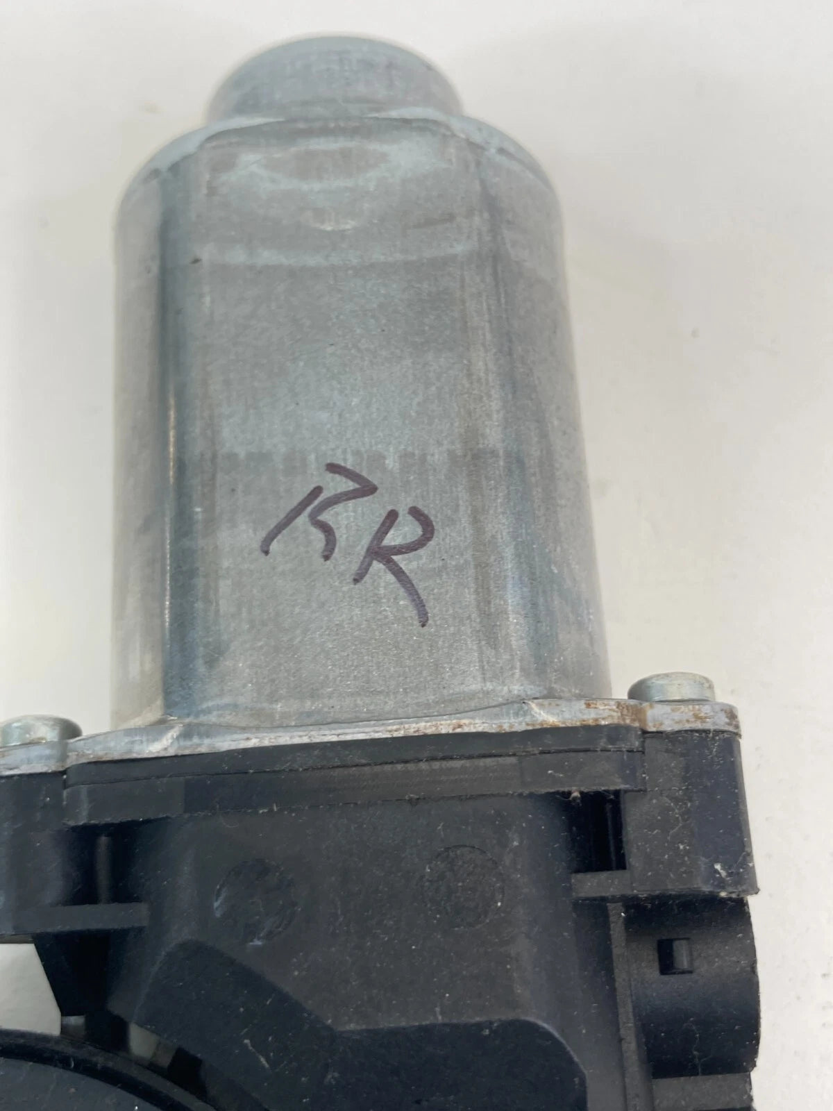 2007-2010 HYUNDAI ELANTRA SEDAN REAR RIGHT DOOR POWER WINDOW MOTOR 402006 OEM