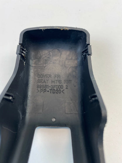 2004-2006 KIA AMANTI FRONT RIGHT SIDE SEAT RAIL TRACK END COVER 88561 3F000 OEM