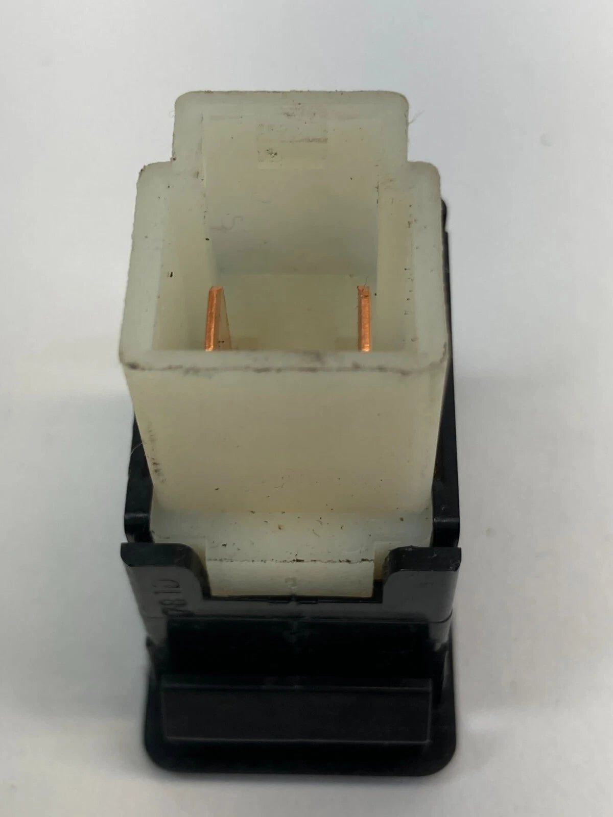 2007-2012 NISSAN ALTIMA REAR TRUNK LID OPEN RELEASE CONTROL SWITCH BUTTON OEM