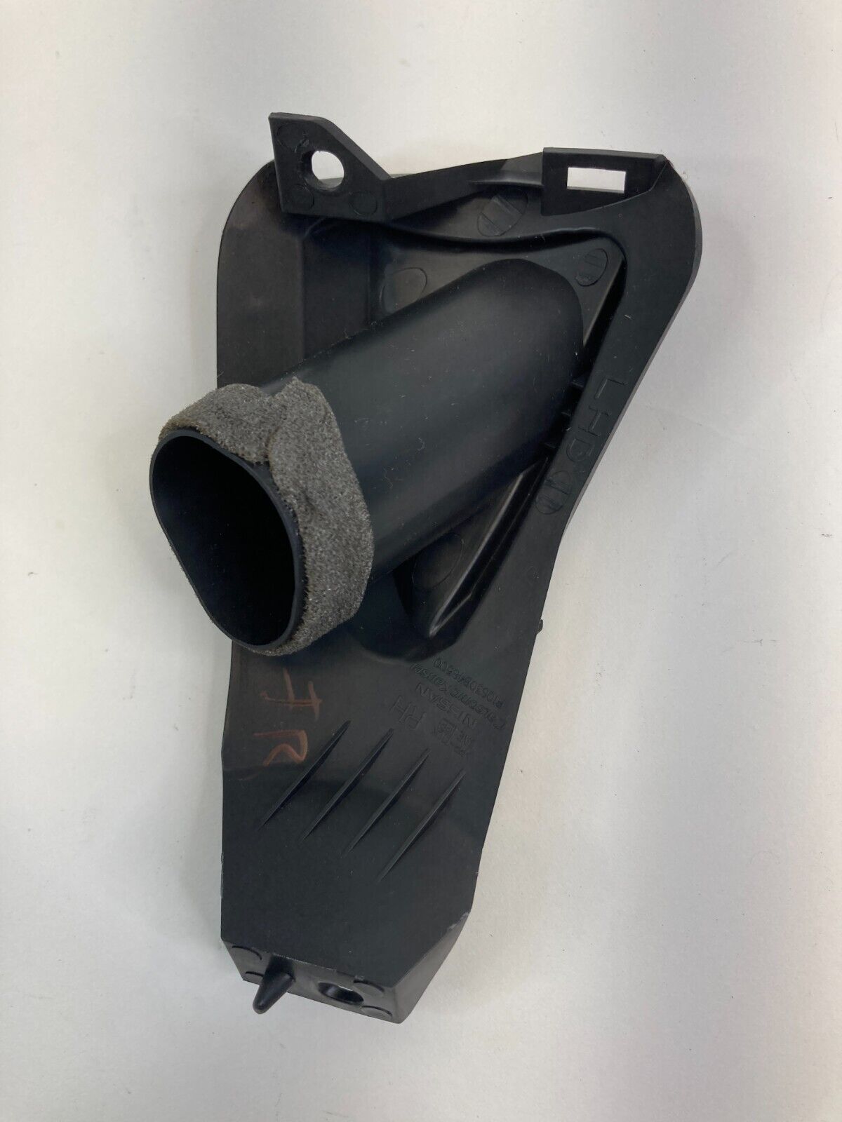 2011-2017 Nissan Juke Dash Right Passenger Side Defroster Vent Grille Outlet OEM