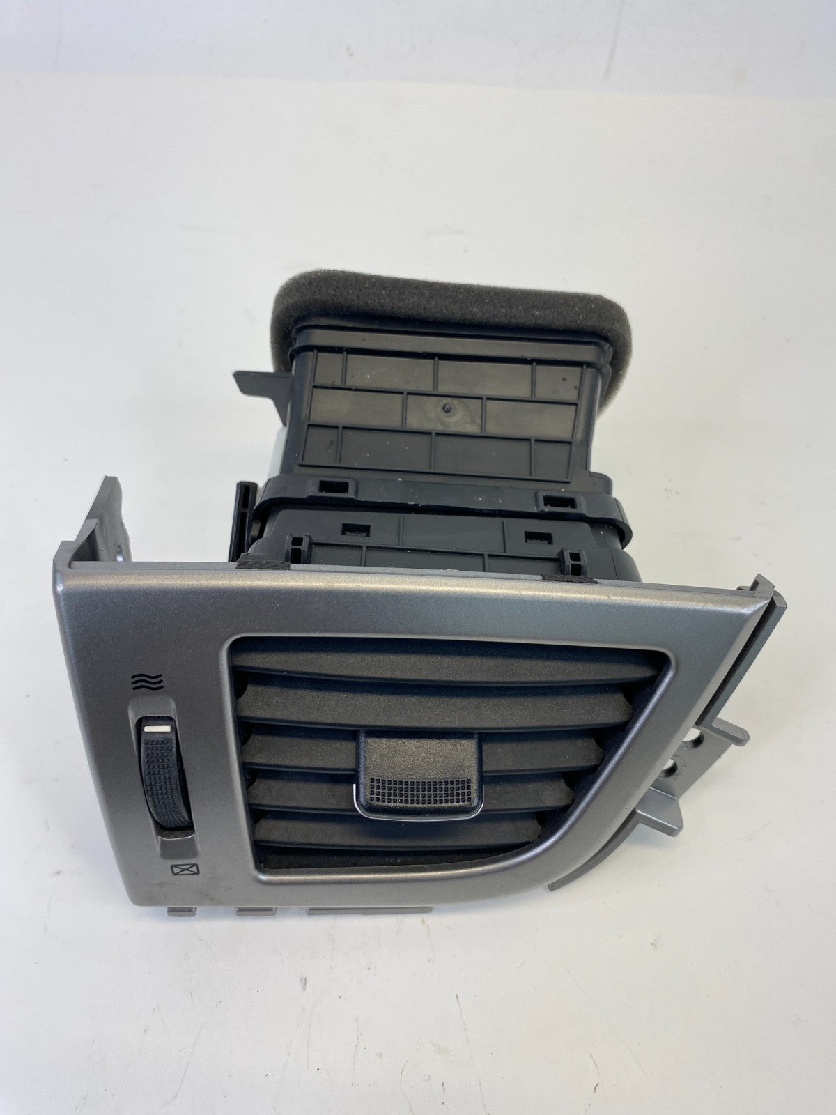 2013-2017 Hyundai Elantra GT Left Side Outer Dash A/C Air Vent Grille 97480-A500