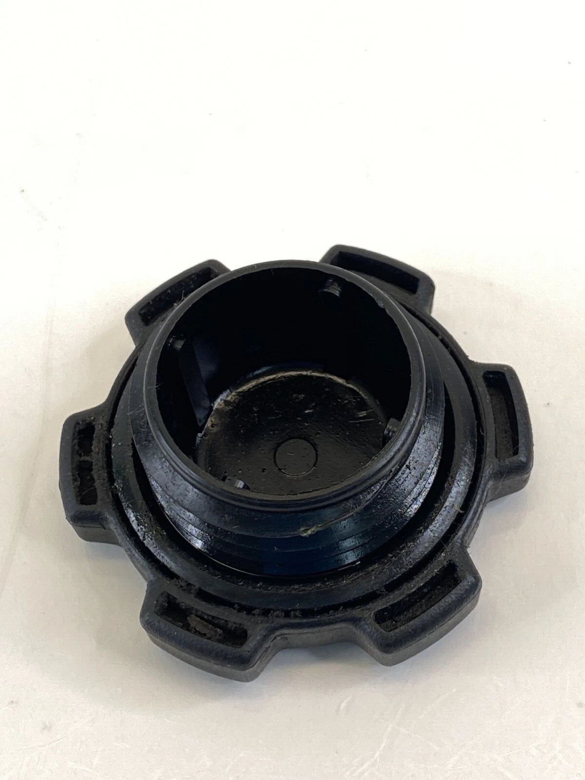2006 2007 06 07 SUBARU B9 TRIBECA ENGINE OIL RESERVOIR FILLER CAP COVER LID OEM