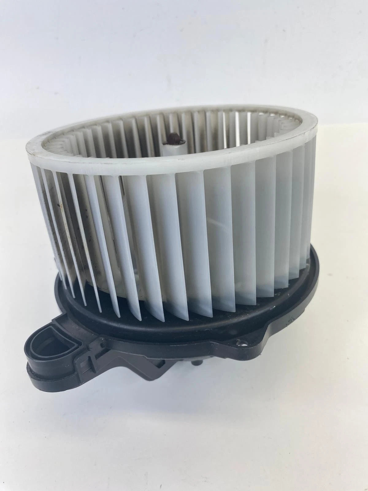 2015-2021 KIA SEDONA 3.3L V6 FWD HVAC AC HEATER BLOWER MOTOR FAN F00S3B2385 OEM