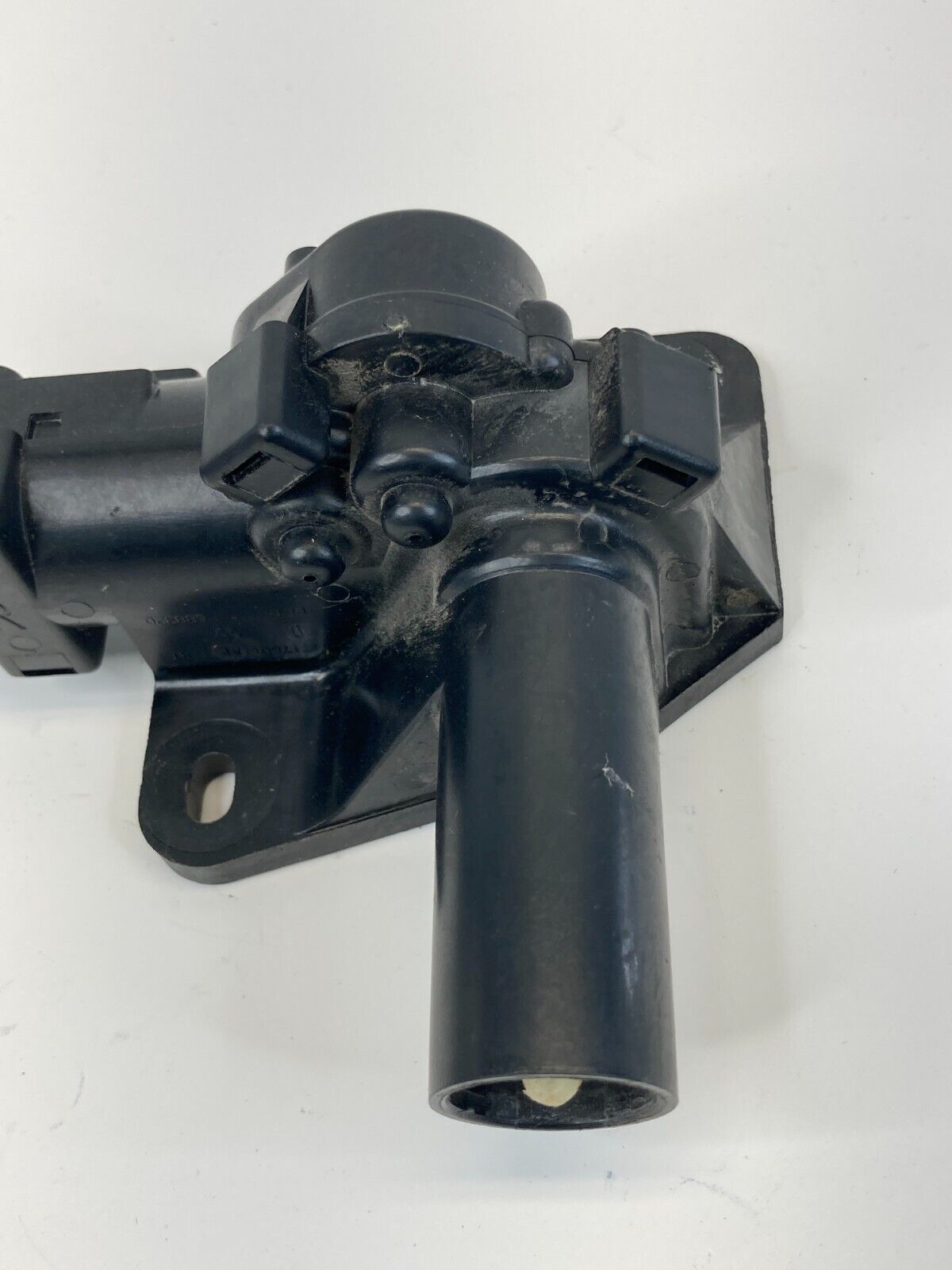 2009-2014 Volkswagen Routan Rear Right Quarter Handle Power Window 04717606AB