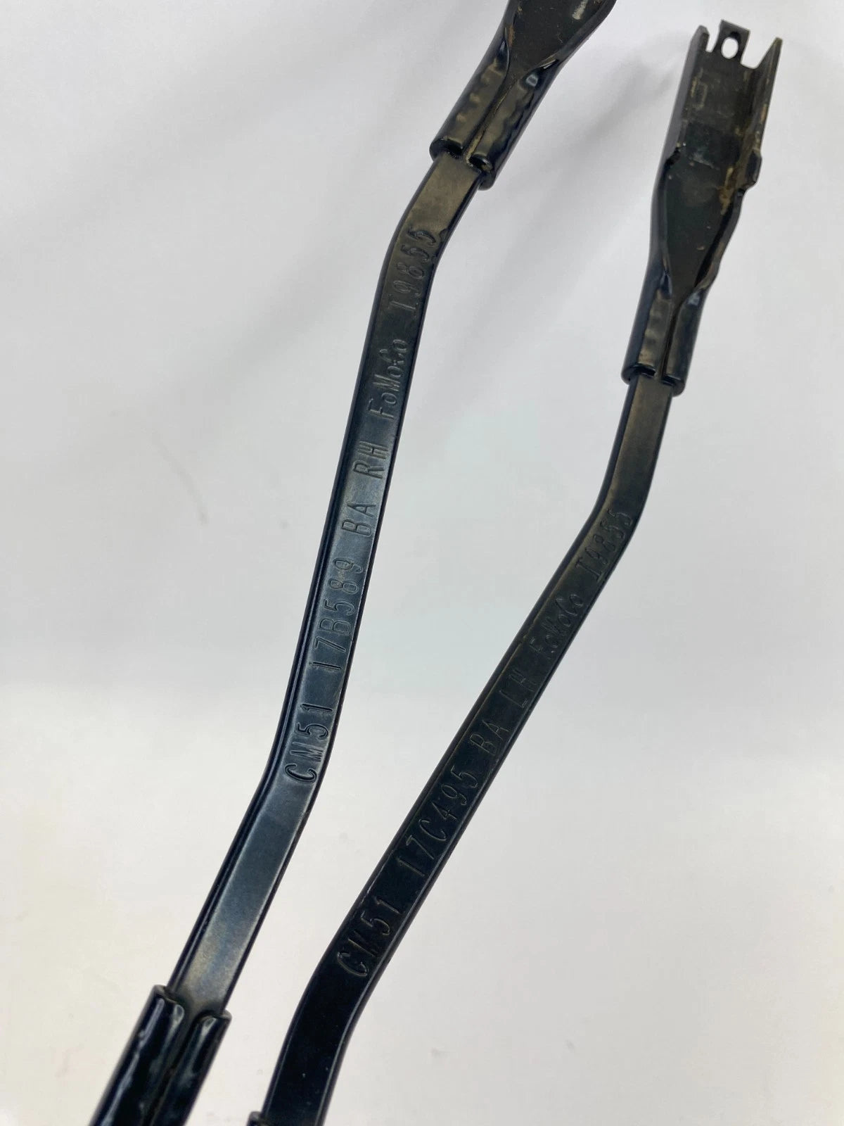 2012-2018 FORD FOCUS FRONT LEFT & RIGHT WINDSHIELD WIPER ARMS PAIR SET OEM