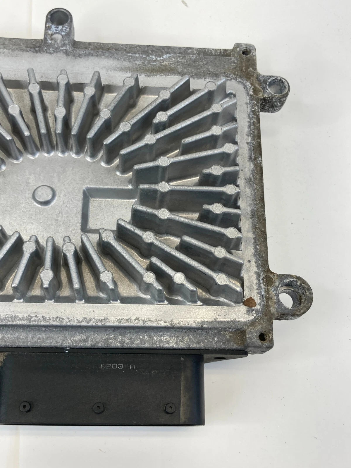 2004 VOLVO S40 2.4L ENGINE COMPUTER CONTROL MODULE ECM ECU PCM P30650677 OEM