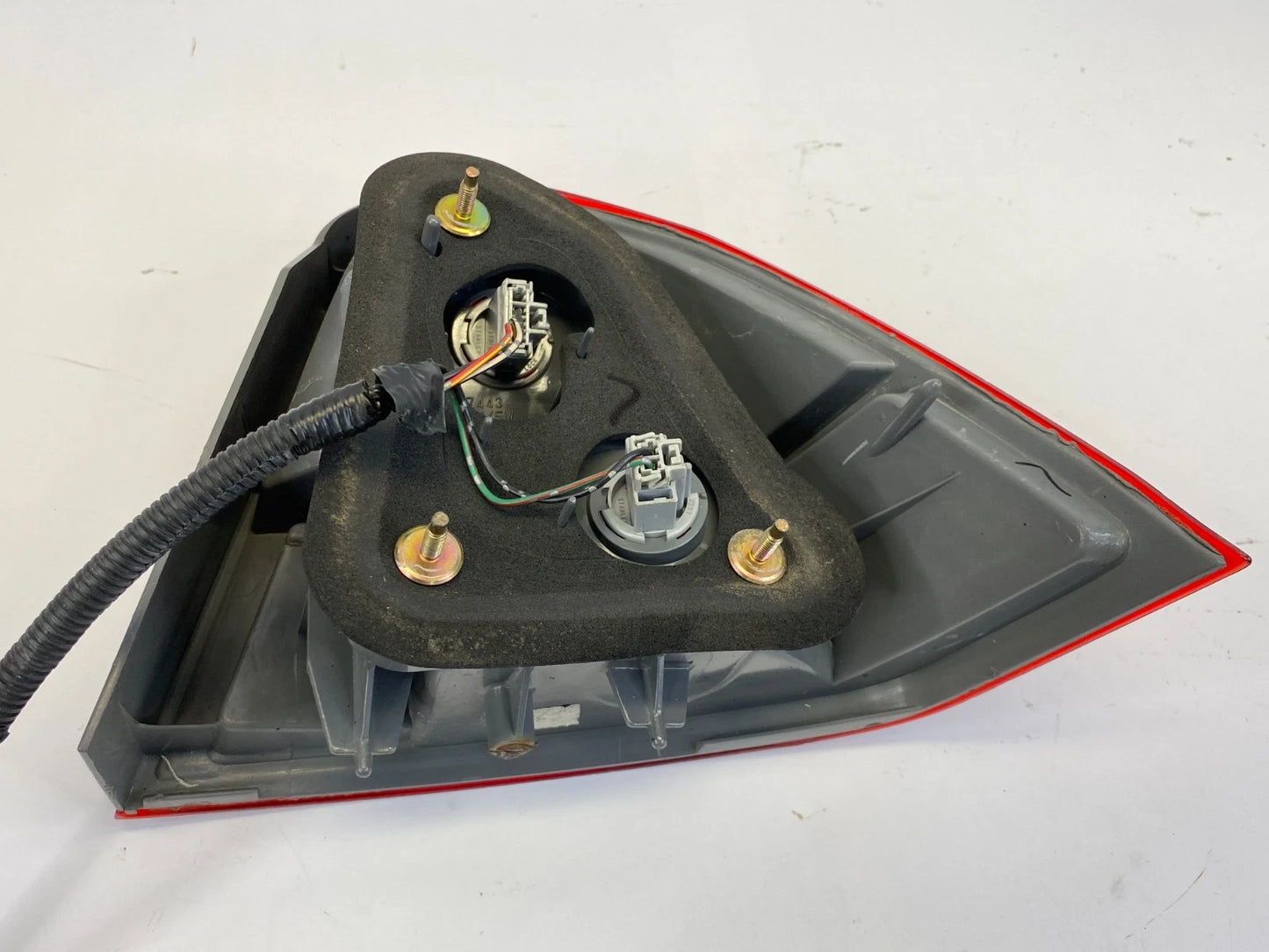 2001 2002 HONDA CIVIC SEDAN TAIL LIGHT TAILLIGHT LAMP LEFT DRIVER SIDE OUTER OEM