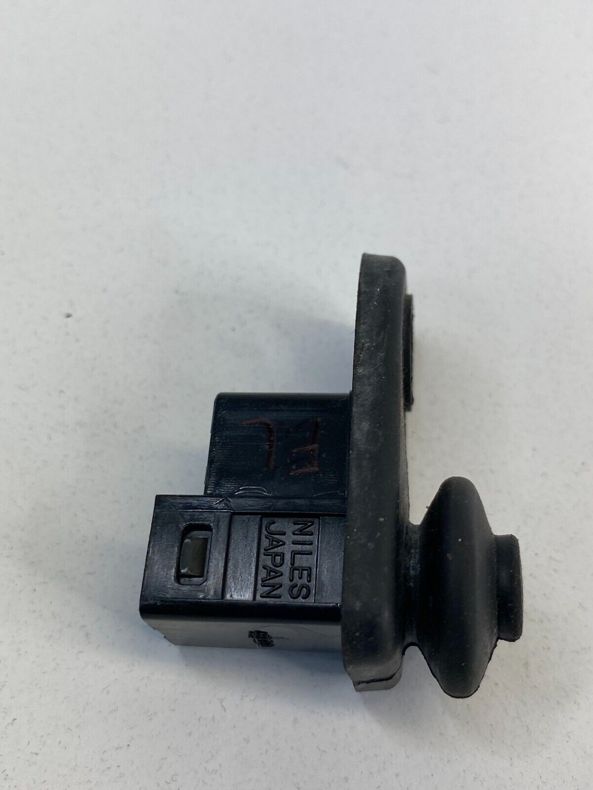 2004-2008 10 11 Mitsubishi Endeavor Front Left Door Jamb Ajar Sensor Switch OEM