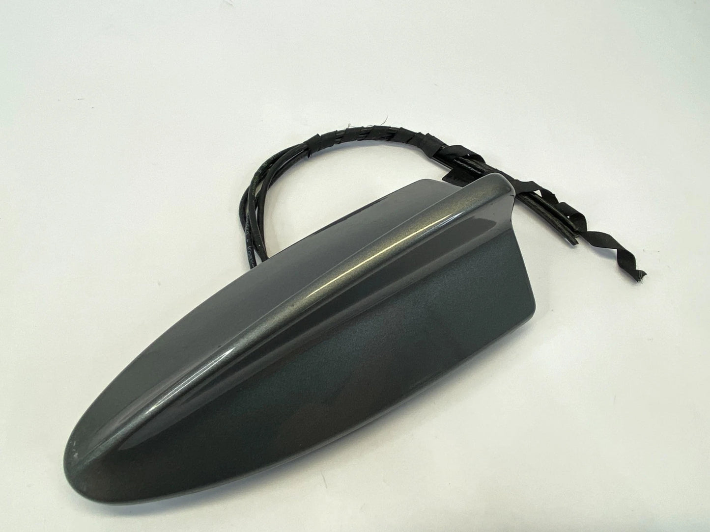 2011-2017 BMW X3 ROOF SHARK FIN RADIO ANTENNA BASE 9209431-01 OEM