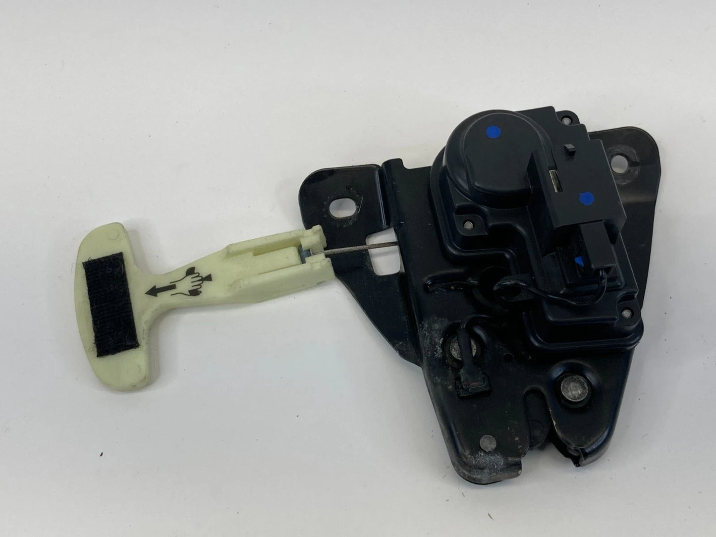 11 12 CHRYSLER 200 08-12 DODGE AVENGER REAR TRUNK DECK LID LOCK LATCH ACTUATOR