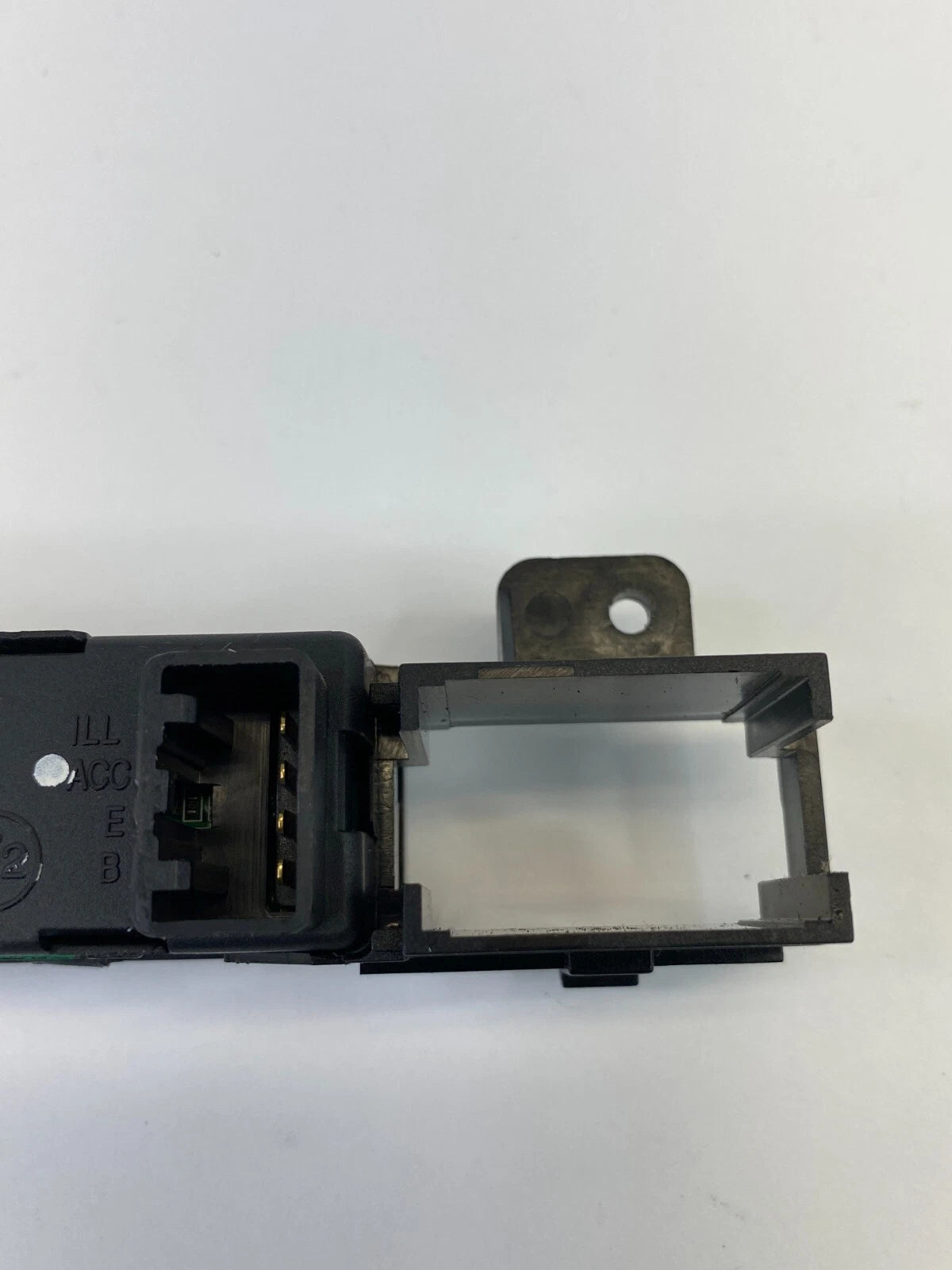 2010 2011 HYUNDAI ACCENT HATCHBACK DASH INFORMATION CLOCK DISPLAY DIGITAL OEM
