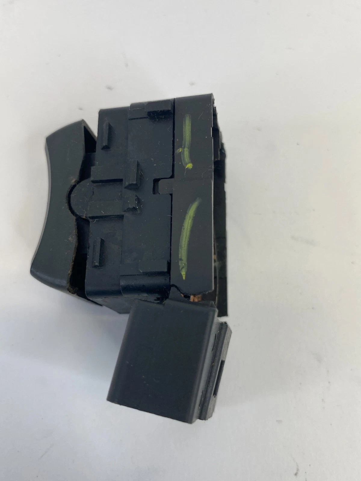 2010-2017 CHEVROLET EQUINOX FRONT LEFT SEAT POWER LUMBAR CONTROL SWITCH