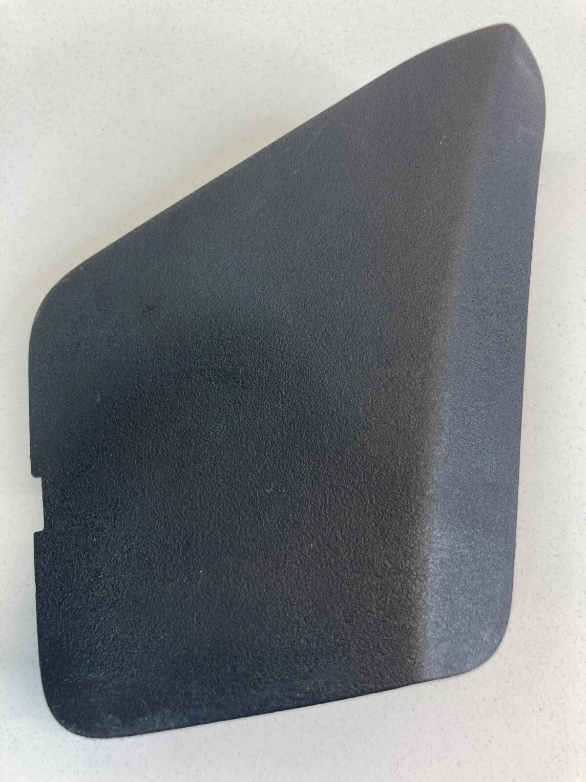2007-2013 MITSUBISHI OUTLANDER REAR LEFT INNER END CAP TRIM COVER 7224A067 OEM