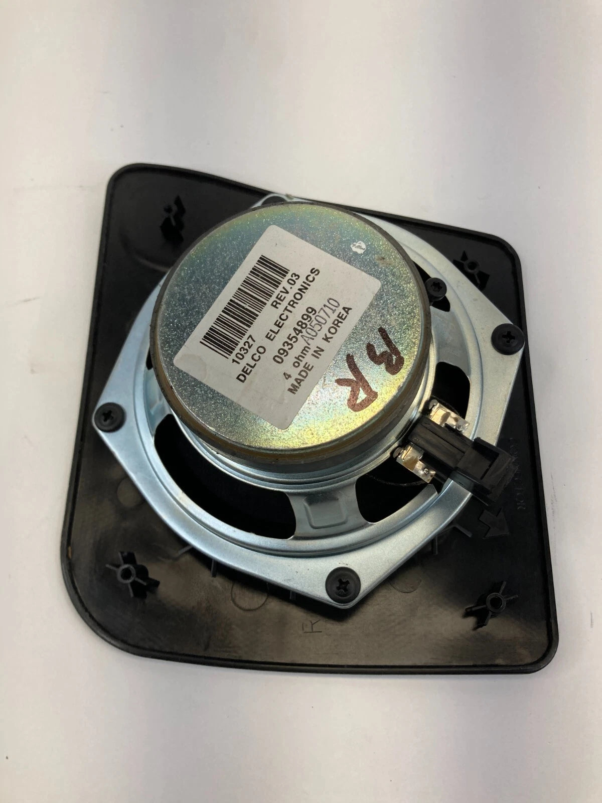 04-06 CADILLAC SRX REAR RIGHT BACK SIDE DOOR AUDIO SPEAKER W/ COVER 09354899