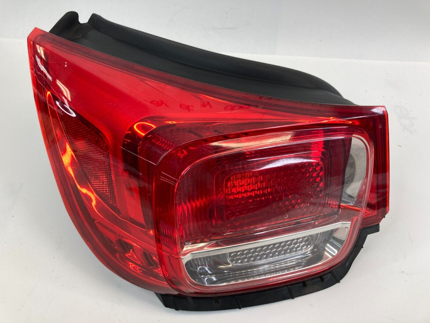 2013-2015 Chevy Malibu Sedan Rear Left Driver Outer Tail Light Lamp Taillight