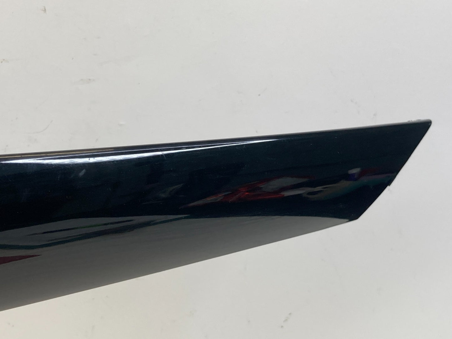 2014-2019 Kia Soul Front Right Side Windshield Molding 86181-B2000 OEM