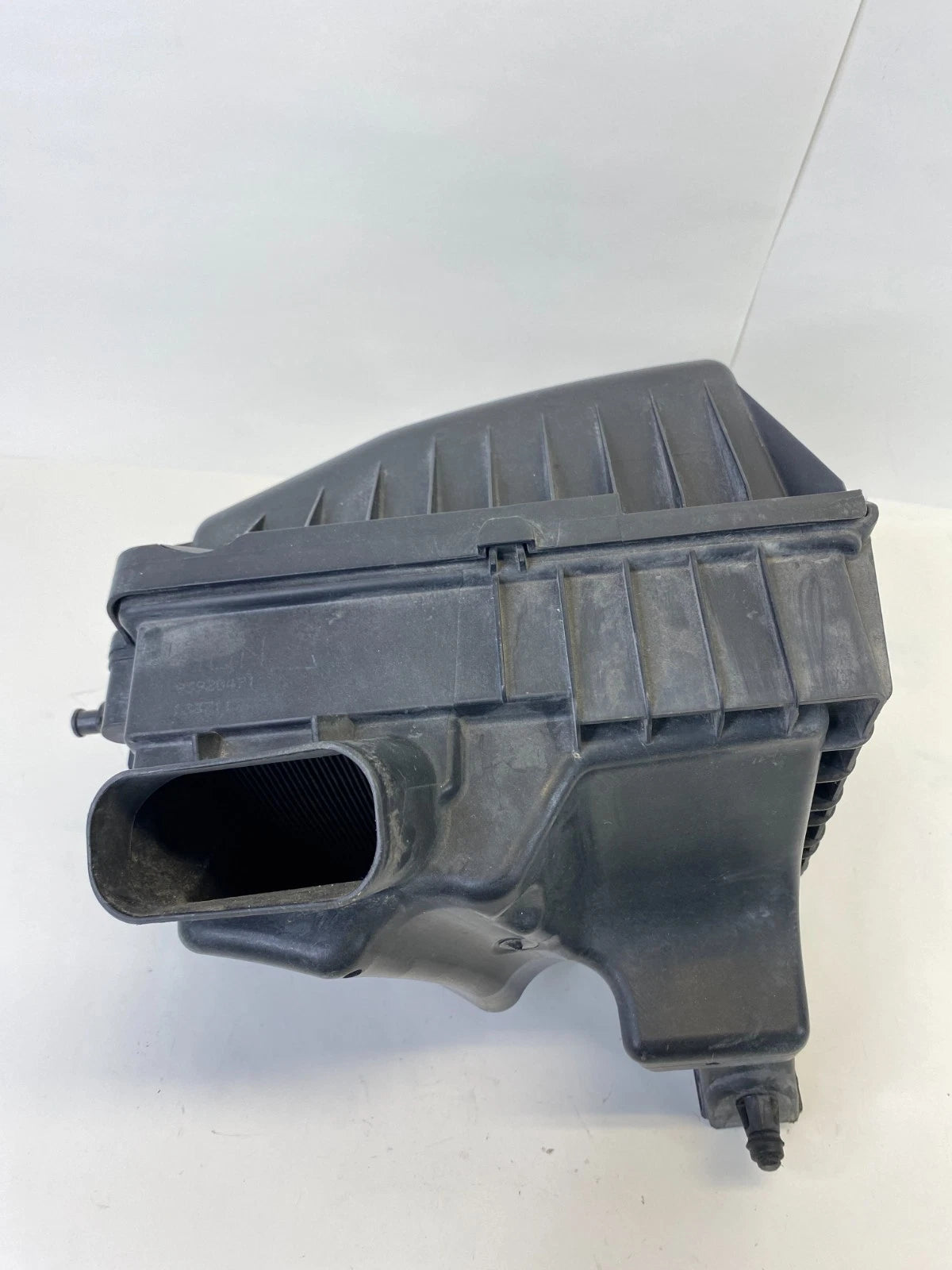 2012-2017 CHEVROLET SONIC AIR CLEANER FILTER BOX INTAKE HOUSING 95969687 OEM