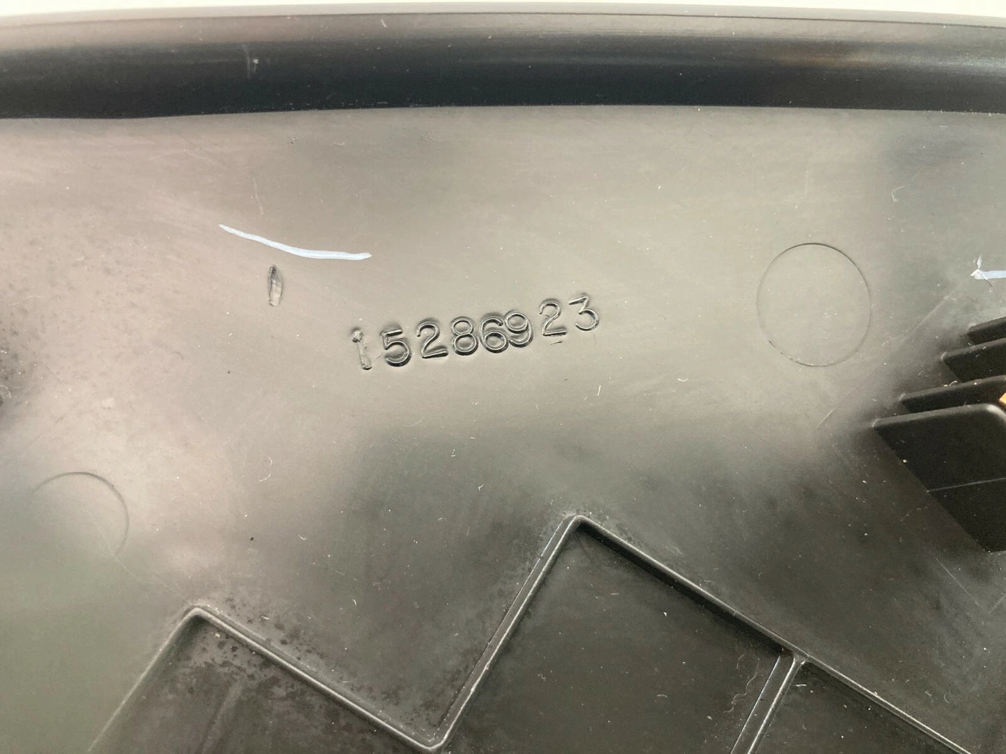 05-09 CHEVROLET EQUINOX FRONT LEFT DRIVER DASH COVER CAP LID BEZEL TRIM 15286923