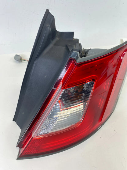 2010-2012 FORD TAURUS REAR RIGHT PASSENGER OUTER QUARTER TAIL LIGHT TAILLIGHT