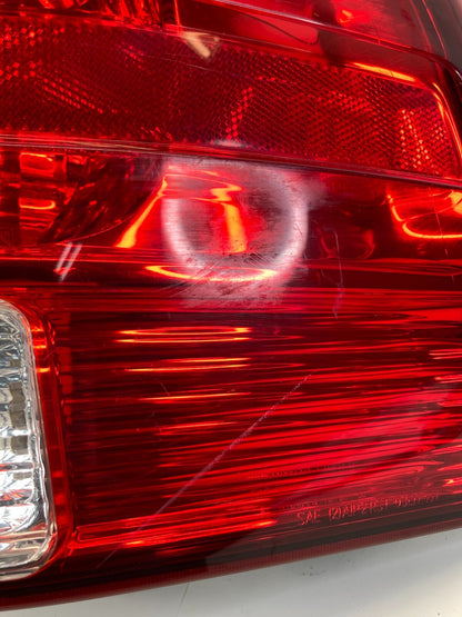 2003-2006 Ford Expedition Rear Right Side Taillight Tail Lamp Assy 2LIX-I3B504-A