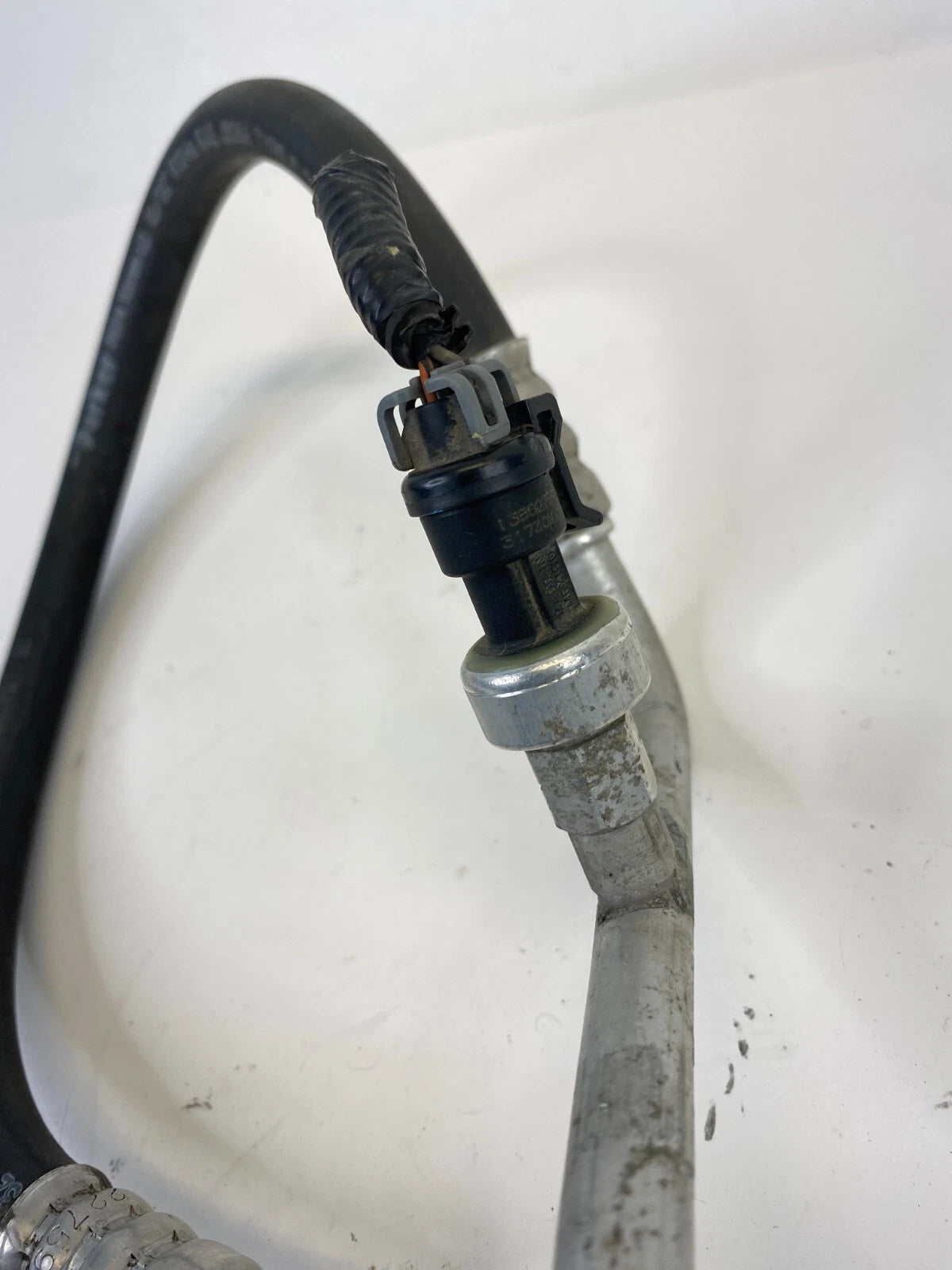 2012-2015 CHEVROLET CAPTIVA SPORT A/C AC REFRIGERANT DISCHARGE HOSE LINE OEM