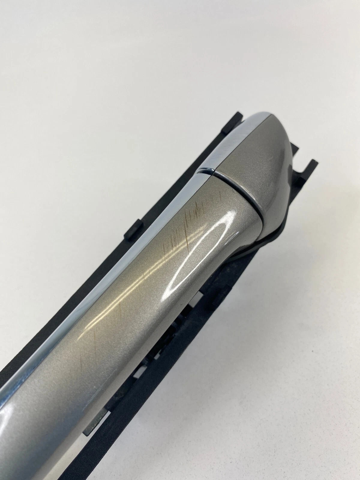 2003-2009 MERCEDES-BENZ E320 SEDAN REAR LEFT SIDE EXTERIOR OUTER DOOR HANDLE OEM