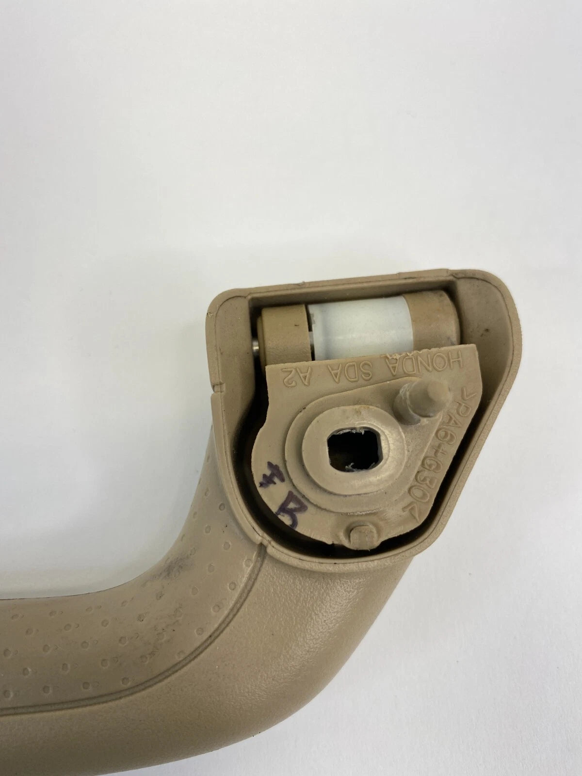 2004-2007 HONDA ACCORD SEDAN FRONT RIGHT SIDE INTERIOR ROOF GRAB HANDLE ASSIST