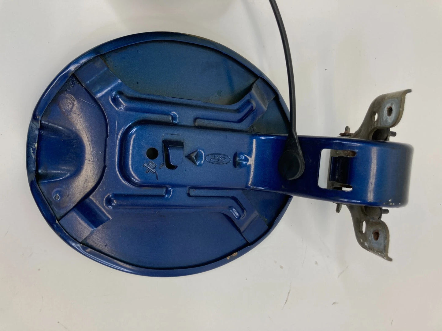 2008-2011 FORD FOCUS SEDAN FUEL FILLER GAS DOOR LID COVER ASSEMBLY OEM