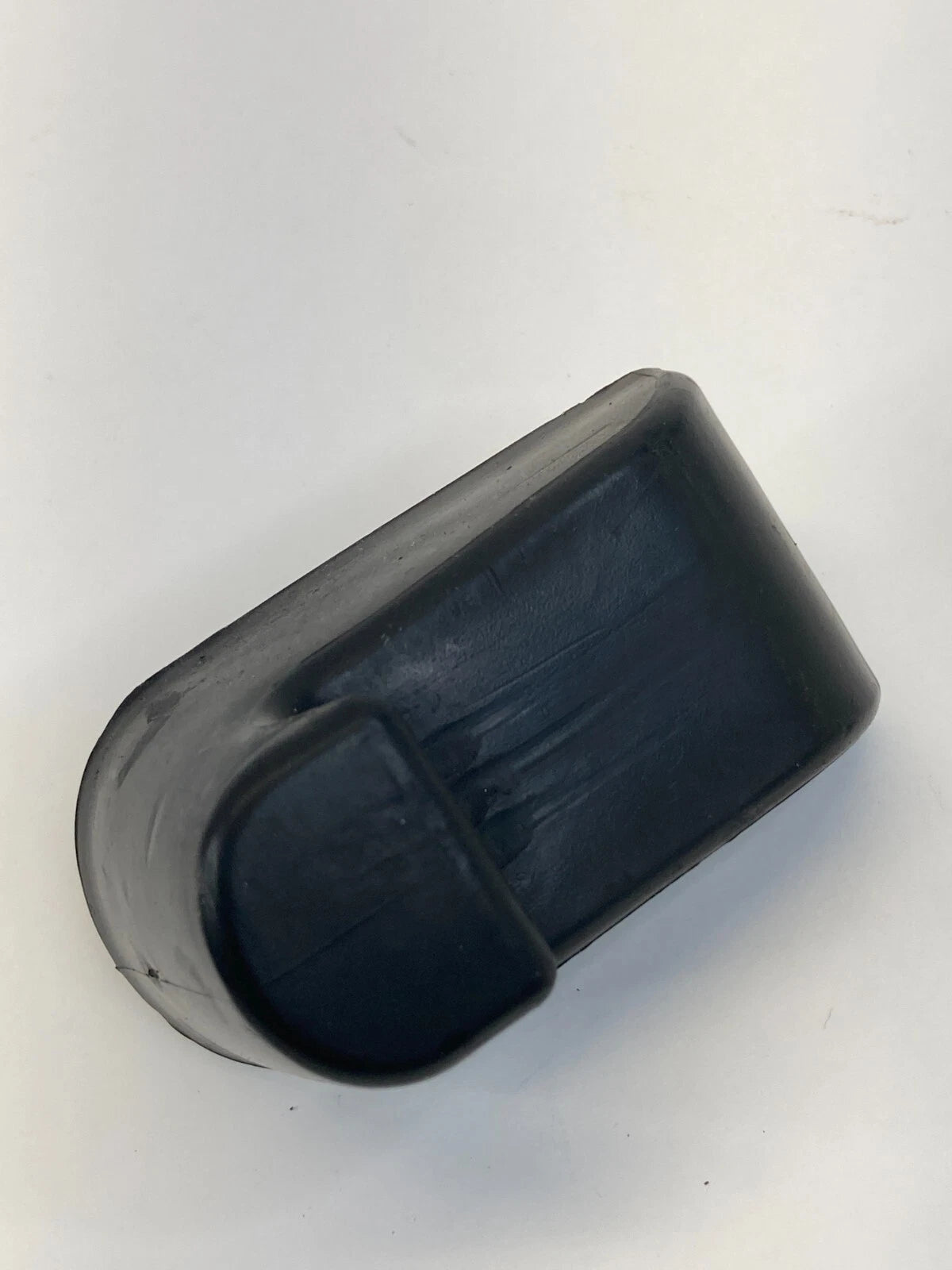 2008-2012 JEEP LIBERTY REAR LIFTGATE WIPER ARM PARK RAMP STOPPERS OEM 57010180AB