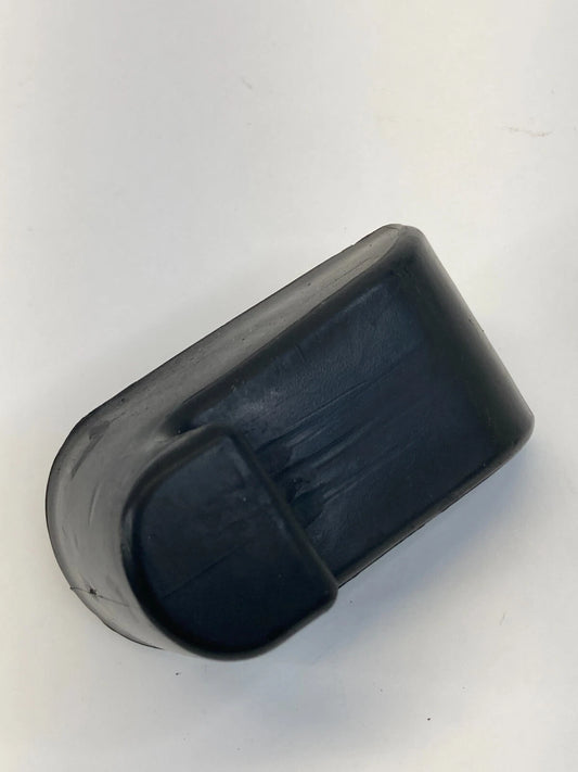 2008-2012 JEEP LIBERTY REAR LIFTGATE WIPER ARM PARK RAMP STOPPERS OEM 57010180AB