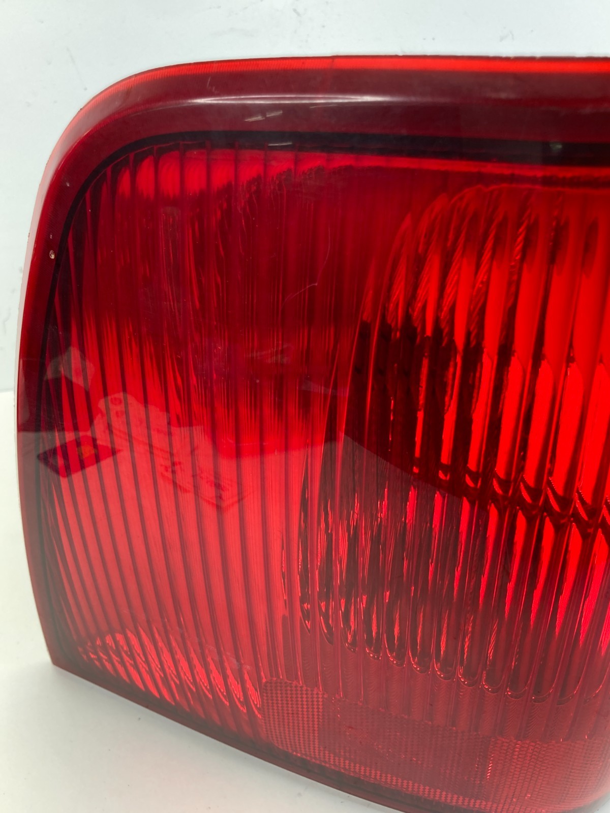 2002-2006 Lincoln Navigator Left Side Taillight Tail Lamp Assy 2L7X-13B505-A OEM