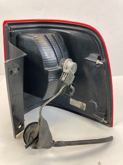 2002-2006 Lincoln Navigator Left Side Taillight Tail Lamp Assy 2L7X-13B505-A OEM