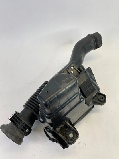 2010 2011 TOYOTA PRIUS 1.8L ENGINE AIR INSTAKE RESONATOR ASSY 17750-37010 OEM