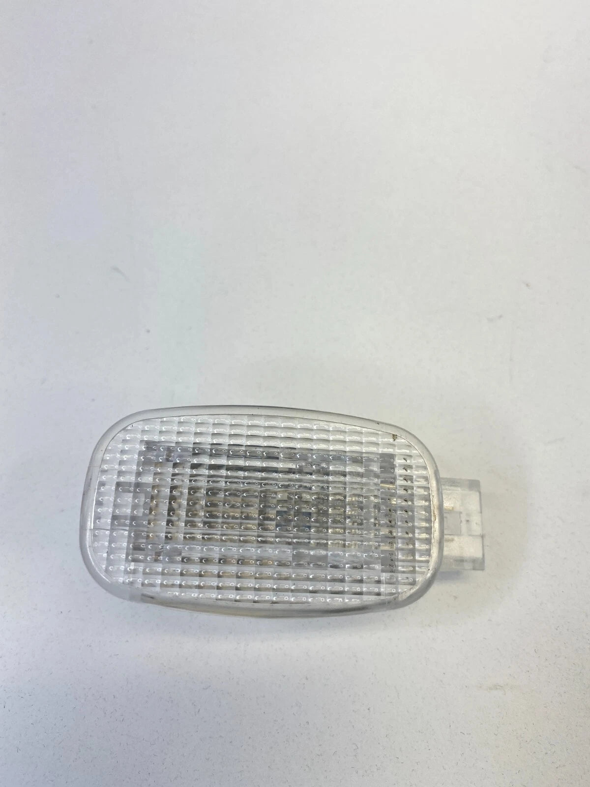 2003-2009 MERCEDES-BENZ E320 SEDAN INNER INTERIOR COURTESY LAMP LIGHT ASSEMBLY
