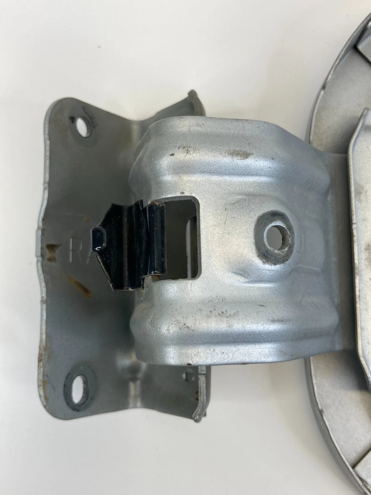 13 14 15 16 17 18 19 NISSAN SENTRA 1.8L 16V FUEL FILLER DOOR GAS LID COVER OEM