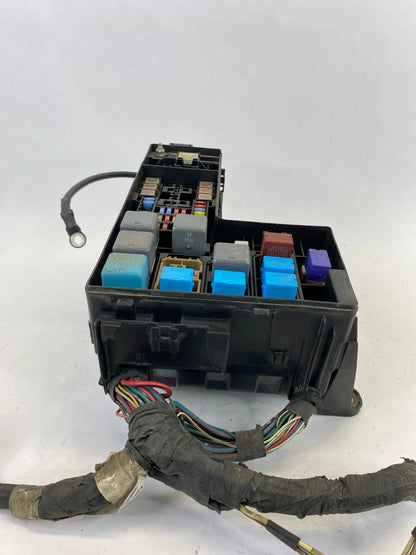 2003-2006 TOYOTA TUNDRA 4.0L V6 A/T ENGINE COMPARTMENT FUSE RELAY JUNCTION BOX