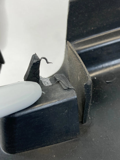 2011-2019 FORD EXPLORER FRONT LEFT FENDER UPPER LEDGE TRIM LEDGE COVER BRACKET