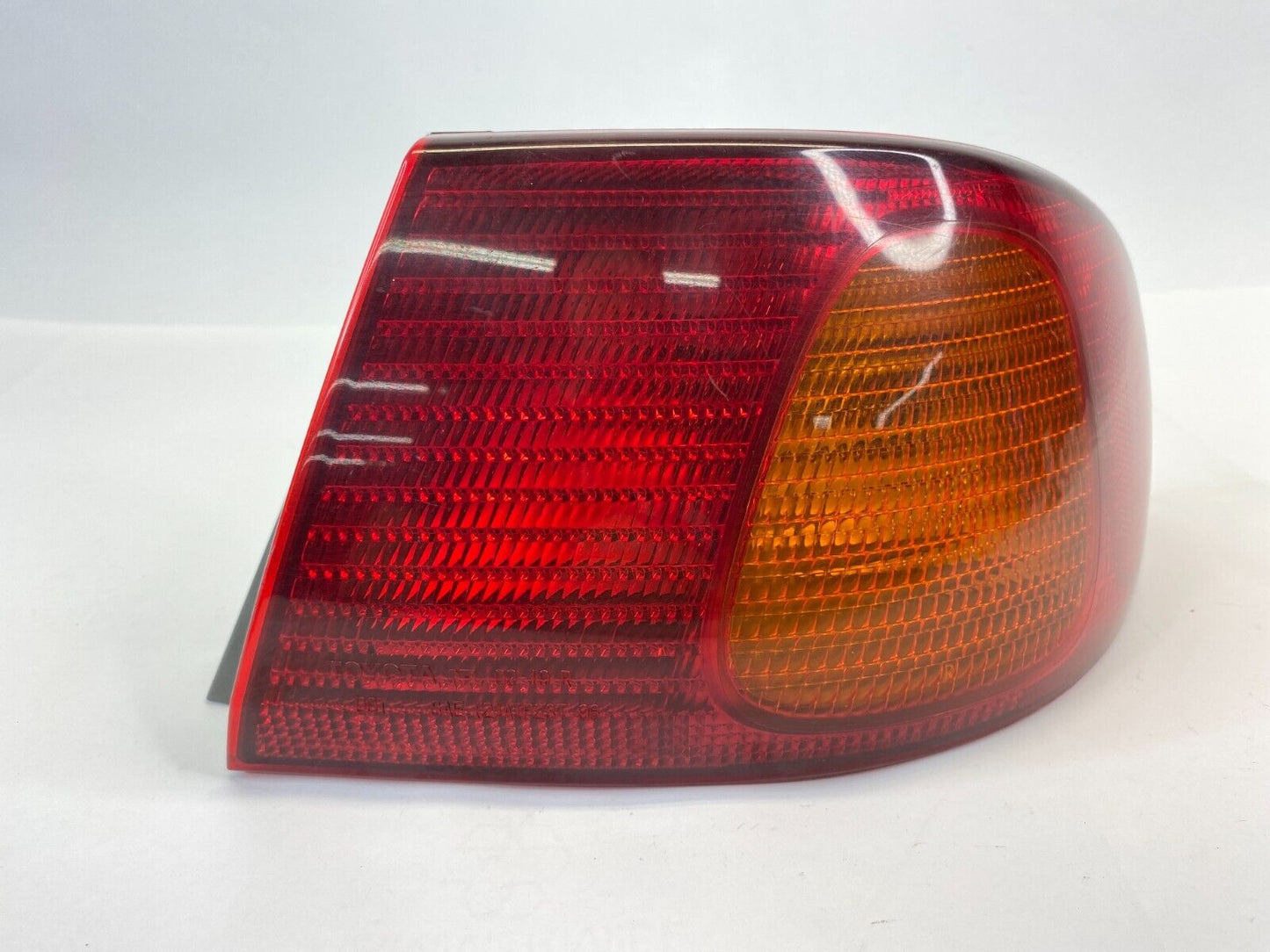 1998-2002 Toyota Corolla Sedan Right Passenger Outer Tail Light Taillight Lamp