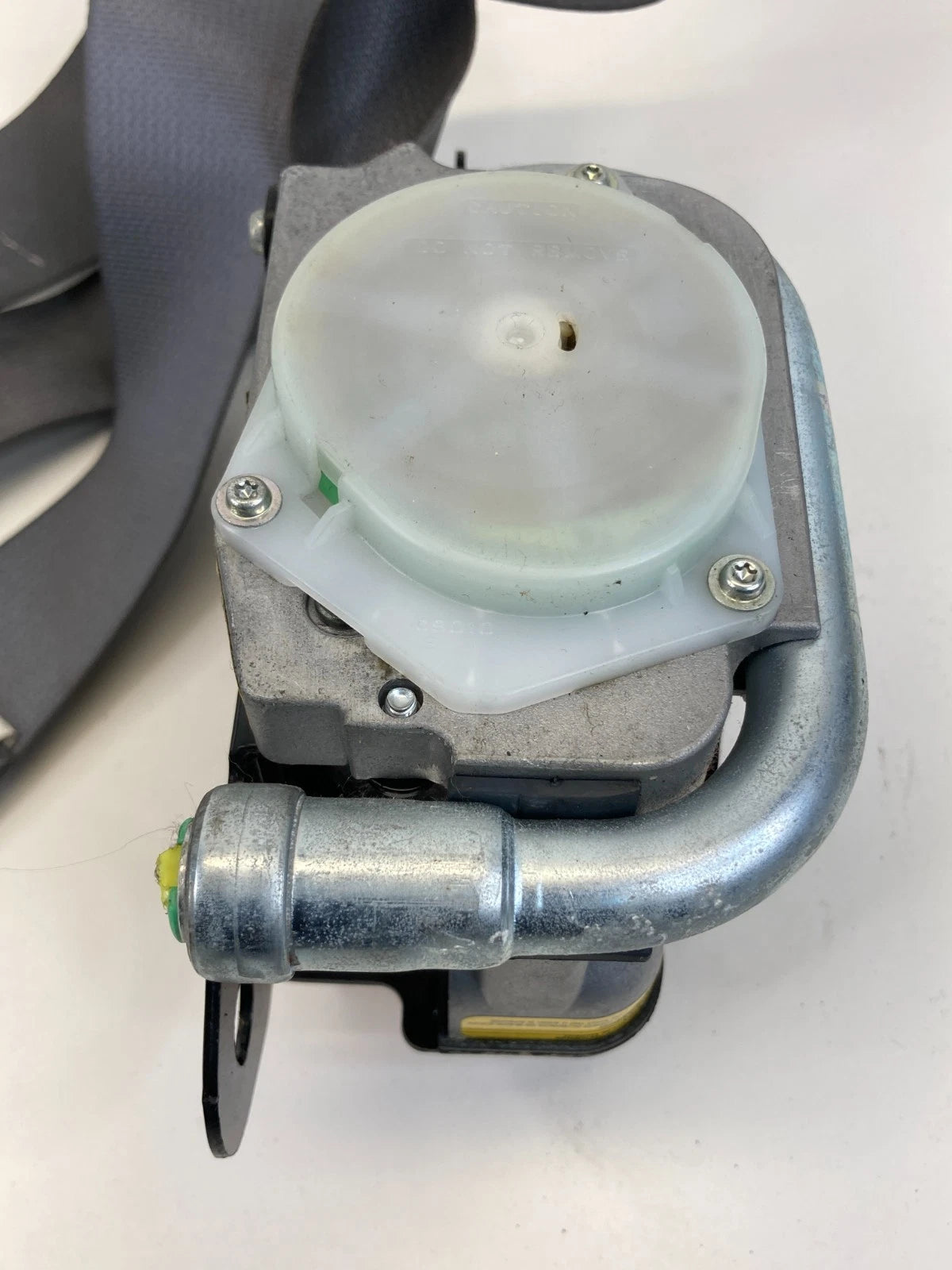 05-10 TOYOTA AVALON FRONT RIGHT PASSENGER SIDE SEAT BELT RETRACTOR 2028938 OEM