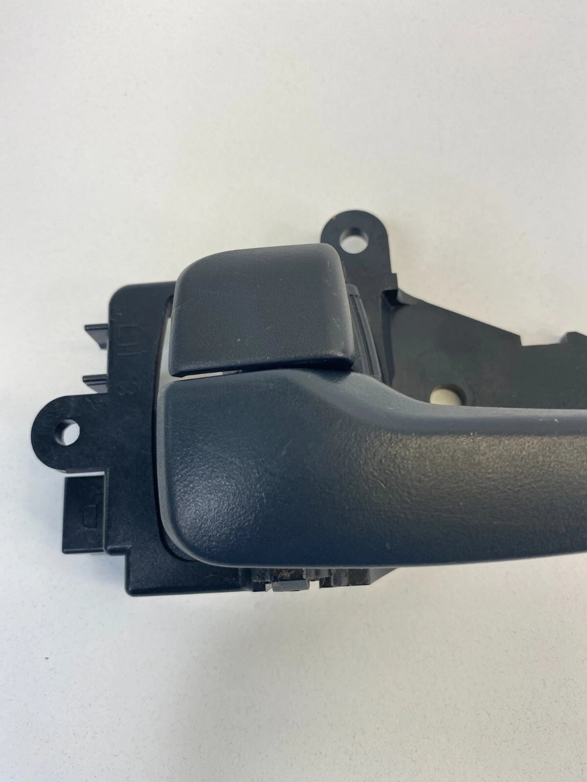 2007 2008 MITSUBISHI OUTLANDER FRONT LEFT INTERIOR INNER DOOR HANDLE LH OEM