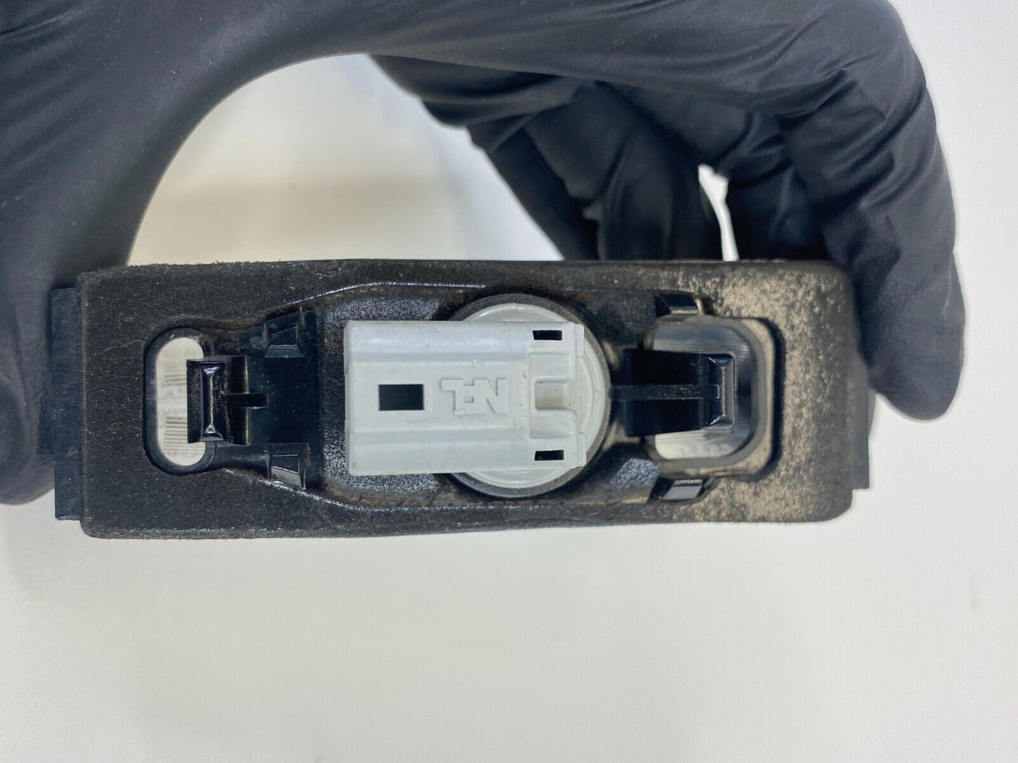 2002-2011 Toyota Camry 04-10 Sienna Trunk Lid License Plate Light E13-0553 OEM