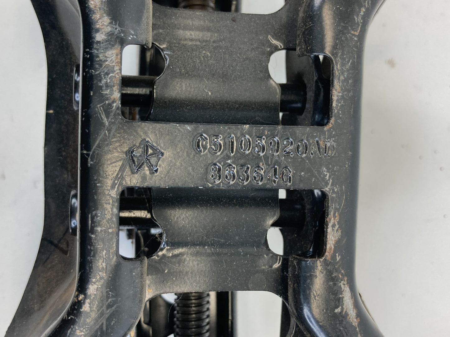 07-17 Jeep Patriot Compass Spare Tire Jack Lift Tool Kit Lug Wrench 05105920AD