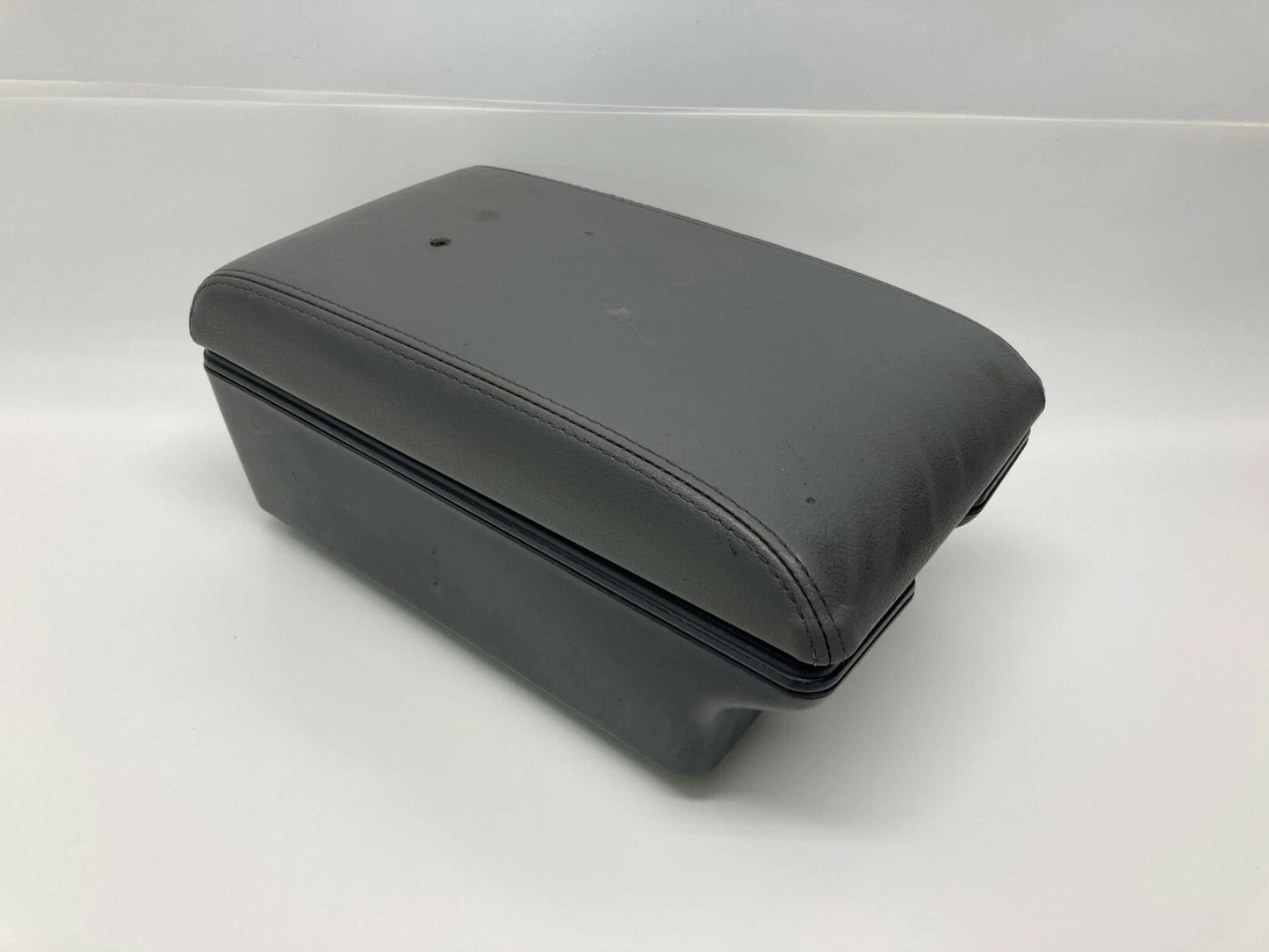 1999 2000 INFINITI QX4 CENTER CONSOLE LID STORAGE ARMREST 96920-4W300 OEM