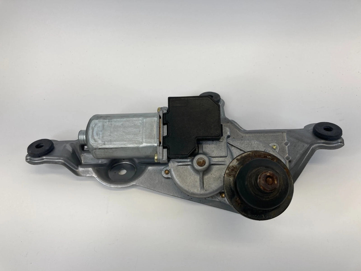 2004-2006 LEXUS RX330 REAR LIFGATE WINDSHIELD WIPER MOTOR ASSY 85130-0E010 OEM