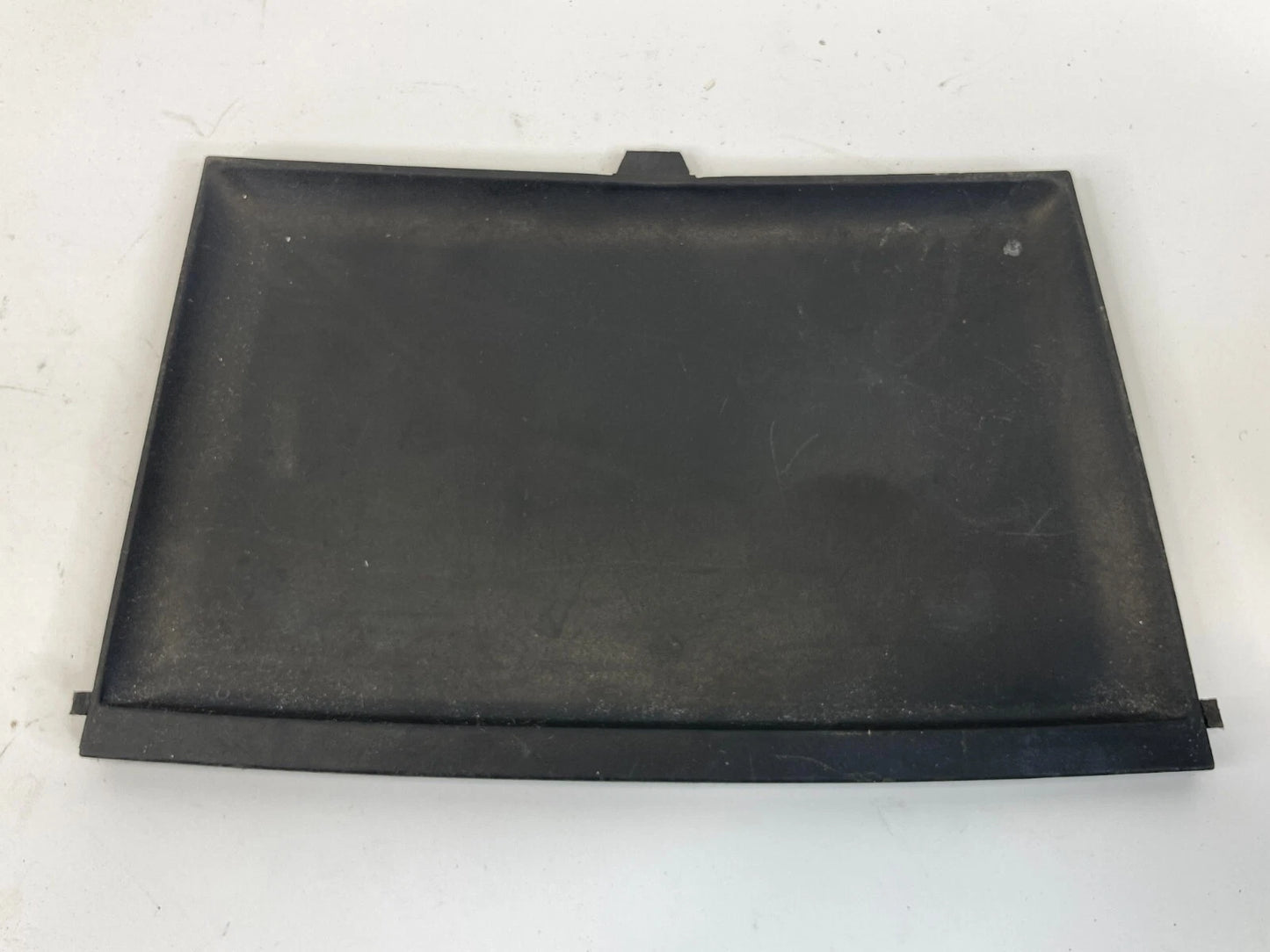 2009-2014 VOLKSWAGEN ROUTAN CENTER CONSOLE RADIO RUBBER MAT INSERT L0050551