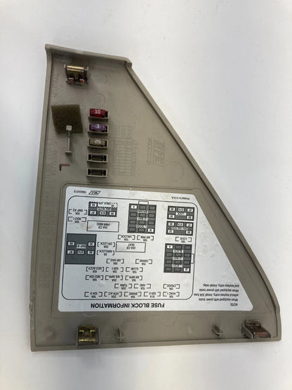 2000-2006 GMC YUKON TAHOE LEFT DASH END CAP INTERIOR FUSE BOX COVER 15771385