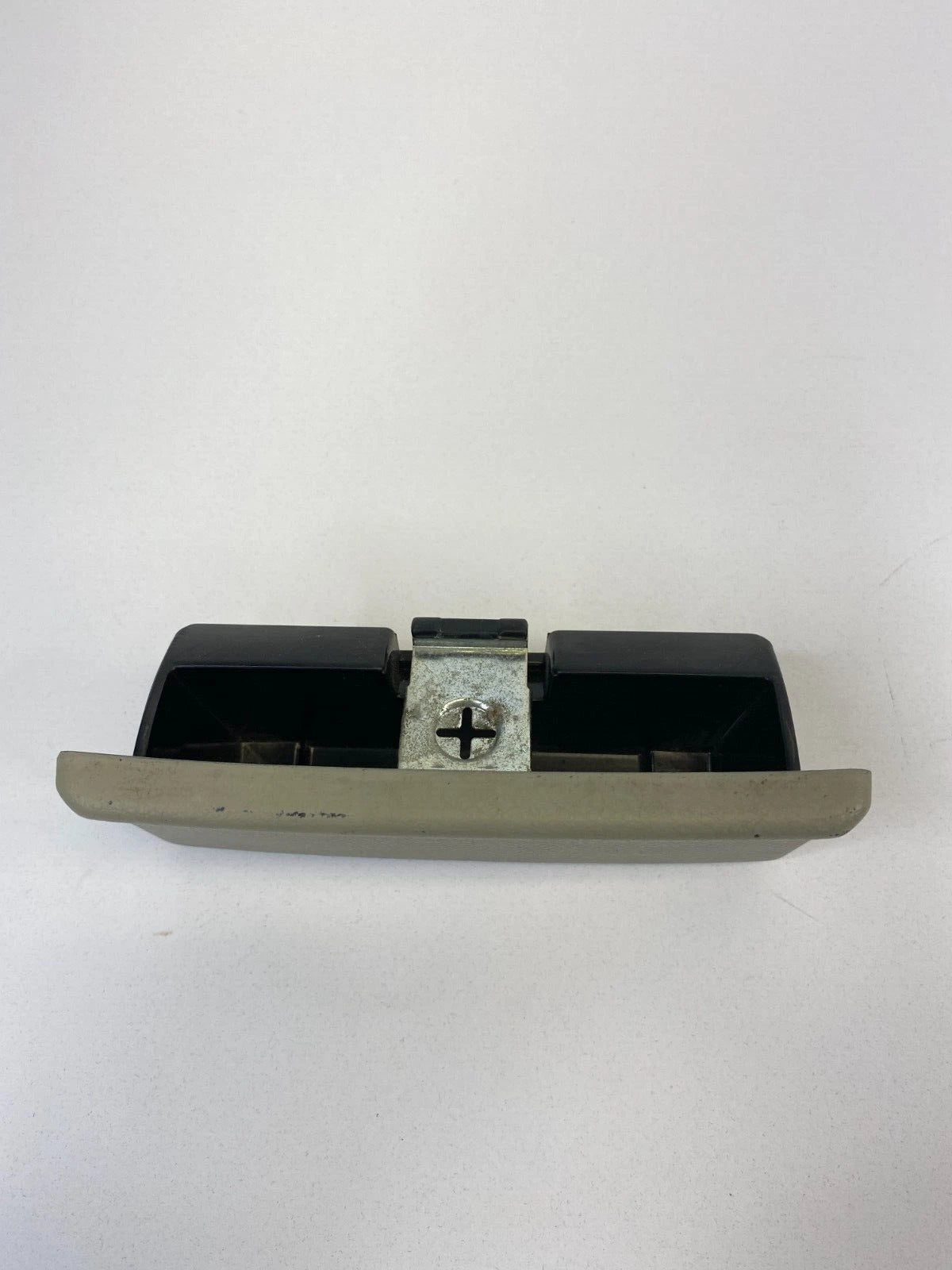 03 04 INFINITI G35 REAR CENTER CONSOLE ASHTRAY STORAGE COMPARTMENT 96510-AL500