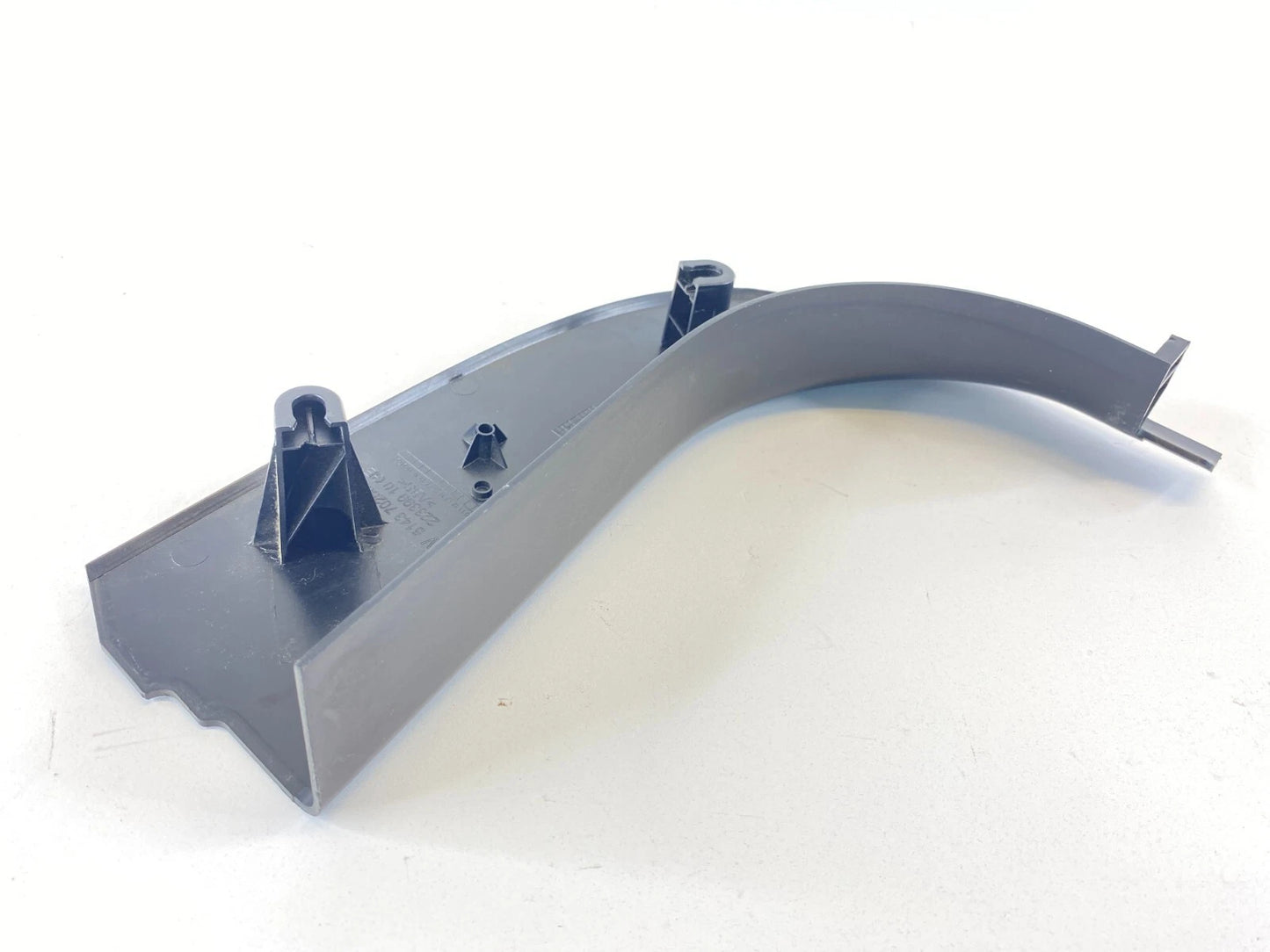 2004-2007 BMW 530I 525I 530I FRONT RIGHT KICK PANEL COVER TRIM 22339910GE OEM