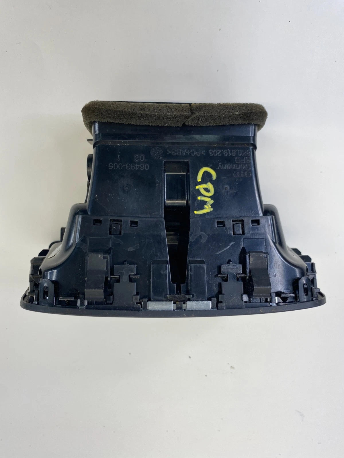 2009-2017 AUDI A5 QUATTRO REAR CENTER CONSOLE A/C AIR VENT 8K0-819-203-E OEM